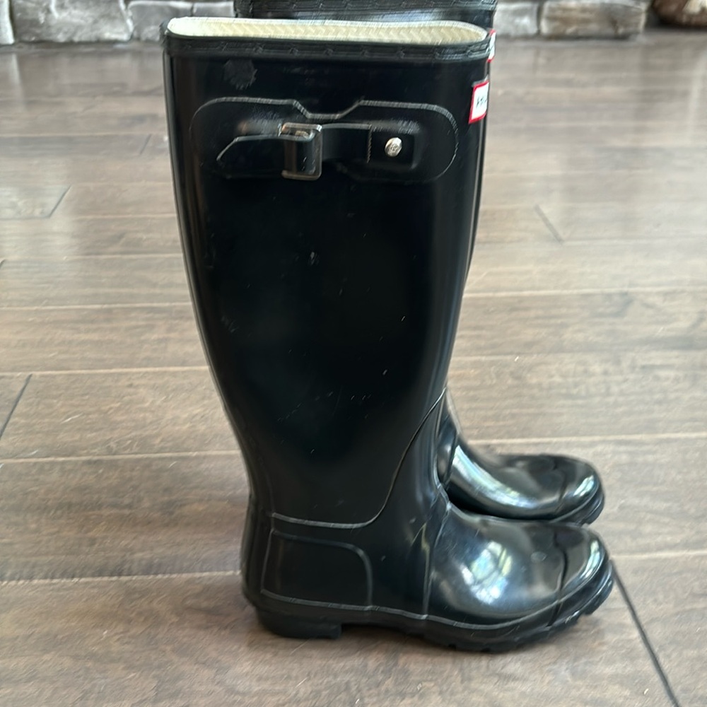 Brand new and NEVER worn- Womens black size 7 original tall glossy HUNTER boots!
